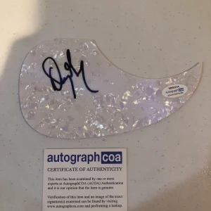 DOUG GRAY MARSHALL TUCKER BAND SIGNED AUTOGRAPH ACOUSTIC GUITAR PICKGUARD ACOA