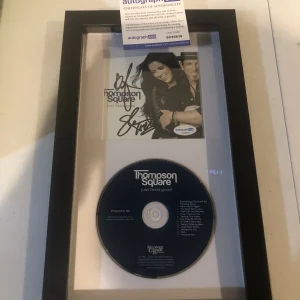 THOMPSON SQUARE SIGNED AUTOGRAPH FRAMED CD DISPLAY ACOA JUST FEELS GOOD COUNTRY
