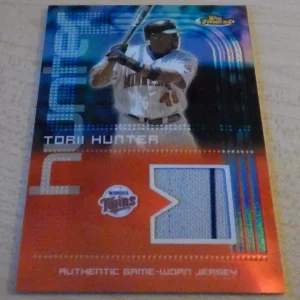 2004 TOPPS FINEST BASEBALL TORII HUNTER 2 CLR GAME USED JERSEY TWINS