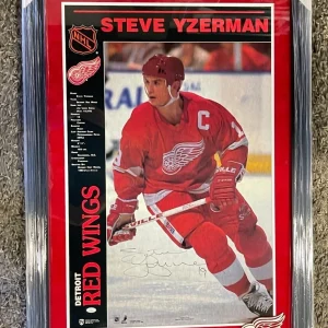 Steve Yzerman Signed Framed & Matted Detroit Red Wings Poster JSA COA
