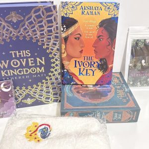 Illumicrate ROYAL SECRETS THIS WOVEN KINGDOM Tahereh Mafi SIGNED + FULL BOX