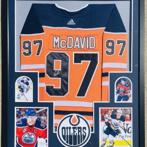 PSA/DNA Edmonton Oilers CONNOR MCDAVID Autographed Framed Hockey Jersey MVP