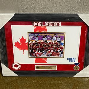 2014 Team Canada Olympics Women's Hockey Gold Medal Team Signed 8x10 Photo JSA