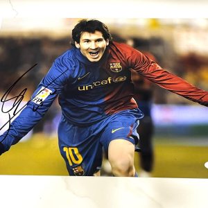 LIONEL MESSI HAND SIGNED 11x14 PHOTO WORLD CUP 2022 GOAT BECKETT BAS