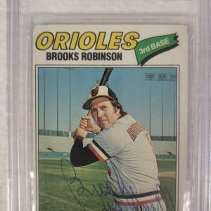 1977 TOPPS BROOKS ROBINSON ORIOLES SIGNED AUTOGRAPHED CARD #285 BECKETT AUTH