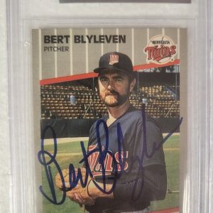 1989 FLEER BERT BLYLEVEN MINNESOTA TWINS SIGNED AUTOGRAPHED #105 CARD BECKETT