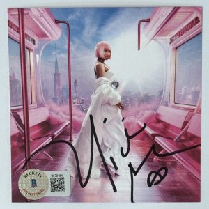 Nicki Minaj Pink Friday 2 CD & SIGNED FULL SIG W HEART Autograph BAS Beckett COA