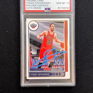 2021-22 Panini Hoops #75 Tomas Satoransky Signed Card AUTO 10 PSA Slabbed Pelica