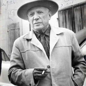 Pablo Picasso Authentic Signed 9x11.5 B&W Photo w/ Bull Sketch BAS #AI00150