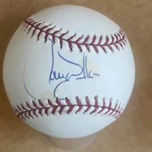 LARRY WALKER EXPOS/ROCKIES SIGNED VINTAGE M.L. BASEBALL JSA AUTH