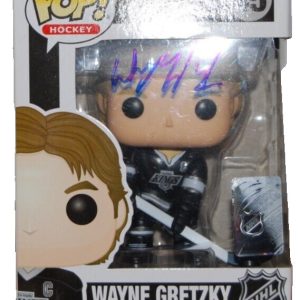 WAYNE GRETZKY signed (LOS ANGELES KINGS) Hockey #45 Funko Pop BECKETT AE47134