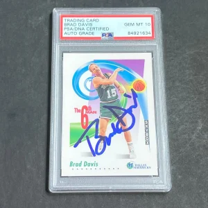 1992-93 Skybox #437 Brad Davis Signed Card AUTO 10 PSA Slabbed Mavericks
