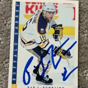 1993-94 Score Buffalo Sabres signed autographed Hockey Card #345 Pat LaFontaine
