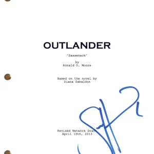 Sam Heughan Signed Outlander Pilot Script Full Screenplay Autograph Beckett COA