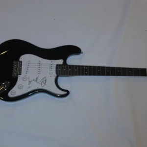 COMMON SIGNED BLACK ELECTRIC GUITAR RAPPER ACTOR SUPERSTAR RARE