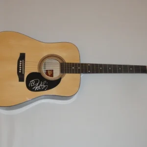 THE BAND PERRY SIGNED NATURAL ACOUSTIC GUITAR PROOF KIMBERLY REID NEIL JSA COA