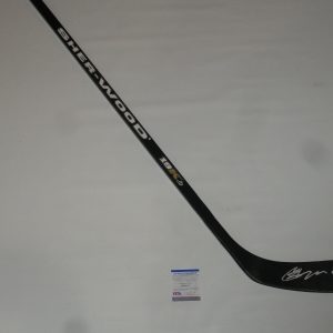 JOHN TAVARES SIGNED HOCKEY STICK TORONTO MAPLE LEAFS PROOF PSA COA