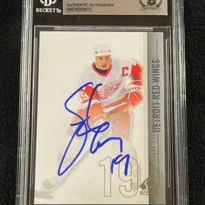 Steve Yzerman Signed 2010/11 SP Authentic Card #57 BAS Certified Red Wings