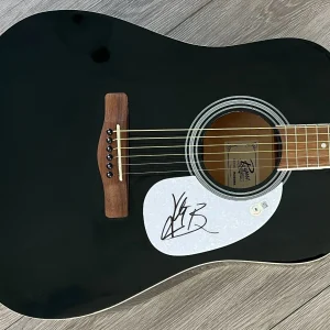 WADE BOWEN SIGNED AUTOGRAPH 41" FULL SIZE ACOUSTIC GUITAR & BECKETT BAS COA