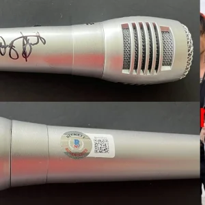 GEORGE STRAIT SIGNED AUTOGRAPH MICROPHONE w/EXACT VIDEO PROOF & BECKETT BAS COA