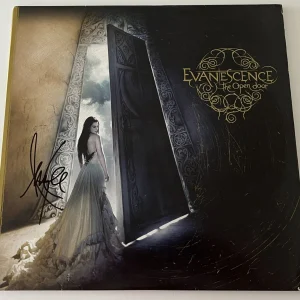 AMY LEE SIGNED EVANESCENCE THE OPEN DOOR VINYL RECORD w/PROOF & BECKETT BAS COA