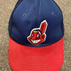 VINTAGE MLB CLEVELAND INDIANS TEAM LOGO COLLECTIBLE NEW ERA HAT NO SIZE TAGS