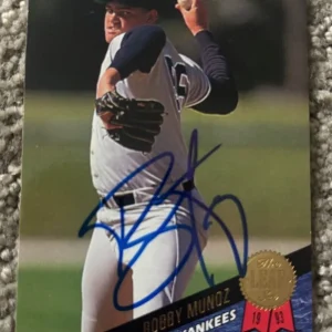 #548 Bobby Munoz signed autographed card - New York Yankees - 1993 Leaf Baseball