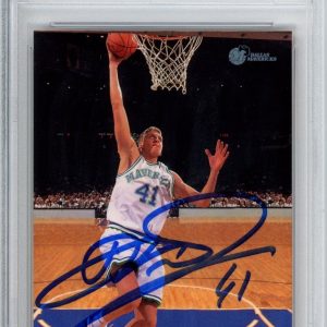 1998 Topps Stadium Club Dirk Nowitzki Rookie Card SIGNED PSA DNA AUTOGRAPHED HOF