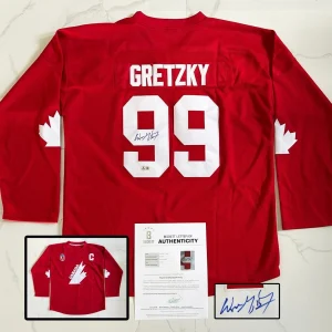 Wayne Gretzky Signed Jersey Canada Beckett BAS 2 COA
