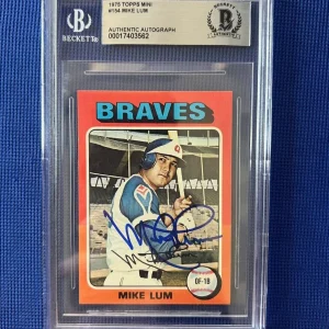 1969 TOPPS MINI MIKE LUM ATLANTA BRAVES SIGNED AUTOGRAPHED CARD #154 BECKETT