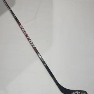 TEUVO TERAVAINEN SIGNED FULL-SIZE HOCKEY STICK CHICAGO BLACKHAWKS