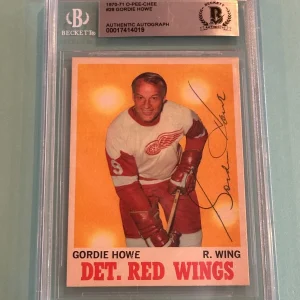 GORDIE HOWE Signed 1970-71 O-PEE-CHEE Card #29 Beckett BAS