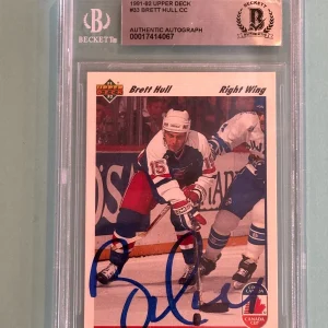 BRETT HULL Signed 1991-92 UPPER DECK Card #33 Beckett Auth BAS