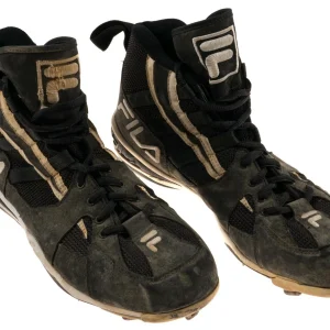 Derek Jeter Signed 1996 Rookie Season Game Used Baseball Cleats MEARS COA RARE