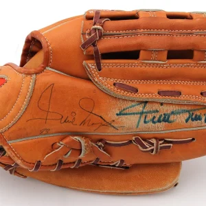 Willie Mays Signed Game Model Macgregor Baseball Glove JSA COA