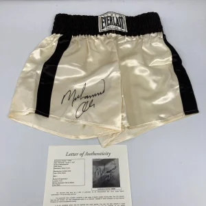 Beautiful Muhammad Ali Signed Everlast Trunks Shorts JSA COA