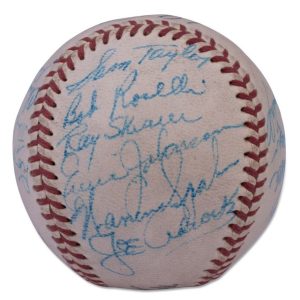 1957 Milwaukee Braves World Series Champs Team Signed Baseball Beckett COA