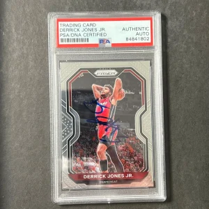2020-21 Panini Prizm #55 Derrick Jones Jr. Signed Card AUTO PSA/DNA Slabbed Heat