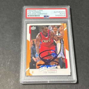 2008-09 Upper Deck Basketball #68 Tim Thomas Signed Card AUTO PSA Slabbed Clippe
