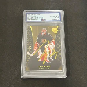 2020-21 Upper Deck Ultimate Collection #56 2/5 John Gibson Signed Card PSA slabb