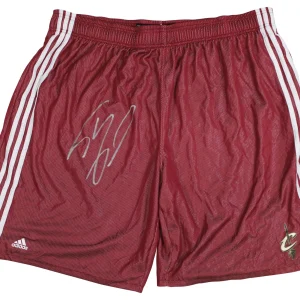 Cavaliers Shaquille O'Neal Signed Red Adidas Practice Shorts BAS Wit #2W958085