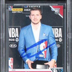 Mavericks Luka Doncic Signed 2018 Panini Instant #195 RC Auto 10! BAS Slabbed
