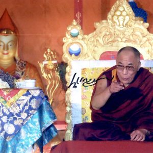 DALAI LAMA HAND SIGNED 8x10 COLOR PHOTO      AMAZING+RARE POSE     JSA LETTER
