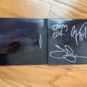 OZZY OSBOURNE HAND SIGNED 13 SABBATH CD OZZY+IOMMI+GEEZER JSA LETTER