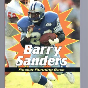 BARRY SANDERS ROCKET RUNNING BACK 1994 PAPERBACK BOOK      AMAZING CONDITION