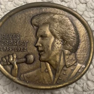 ELVIS PRESLEY COMMEMORATIVE BELT BUCKLE FROM 1977 AMAZING CONDITION+RARE