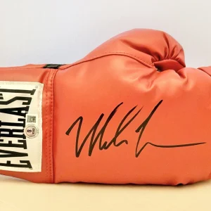 Mike Tyson signed Everlast Boxing Glove autographed Beckett Witnessed