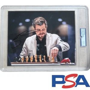 Magnus Carlsen Signed 8x10 Photo PSA ENCAPSULATED GEM MT 10 AUTO Chess Champion