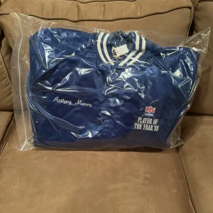 PERSONALLY OWNED Anthony Munoz 1989 NFL Alumni Player Year Jacket Award Bengals