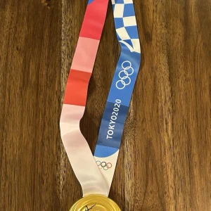 Suni Lee Signed Autograph Tokyo 2020 Olympic Gold Medal Beckett Certified PROOF